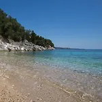 - Almyra Вилла